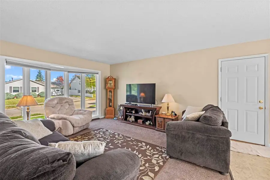 4819 Fruitwood Ln NW, Cedar Rapids, IA 52405 - Image #3