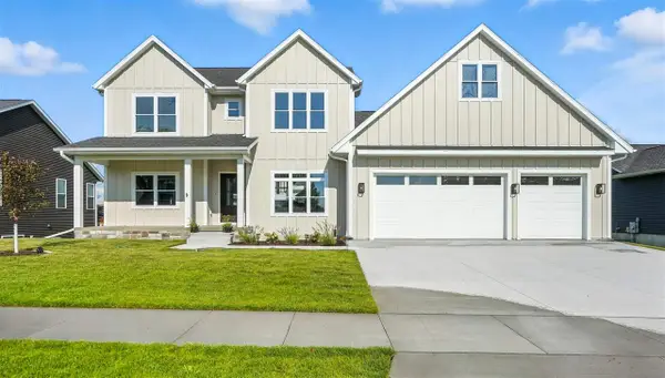 1700 Green Oak Pass, Tiffin, IA 52340