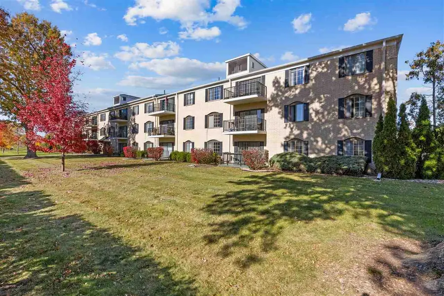 130 Thompson Dr SE, Cedar Rapids, IA 52403 - Image #2