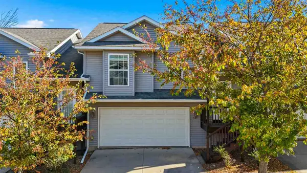 940 Twilight Dr, North Liberty, IA 52317