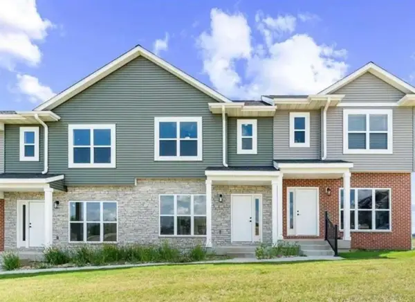 312 Sycamore Dr, West Branch, IA 52358