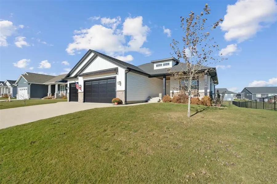 1264 Cedar Springs Dr, Marion, IA 52302 - Image #2