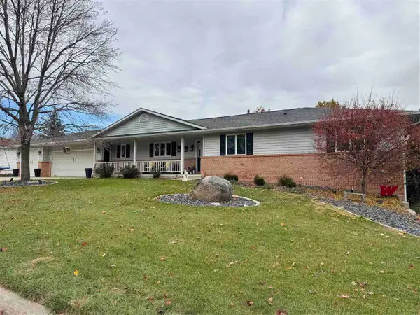 1202 W State Street, Williamsburg, IA 52361