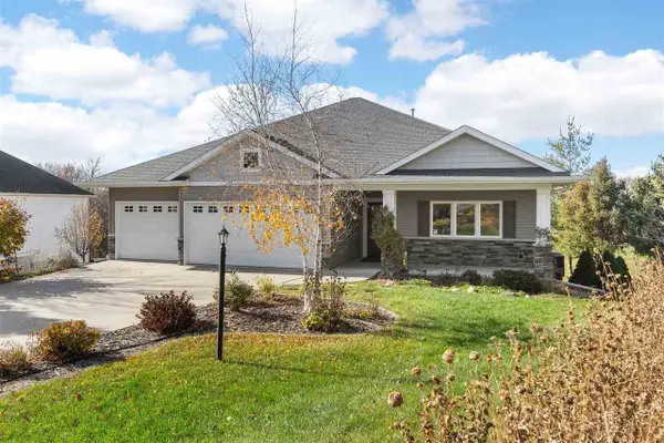 2260 Shropshire Circle, Coralville, IA 52241