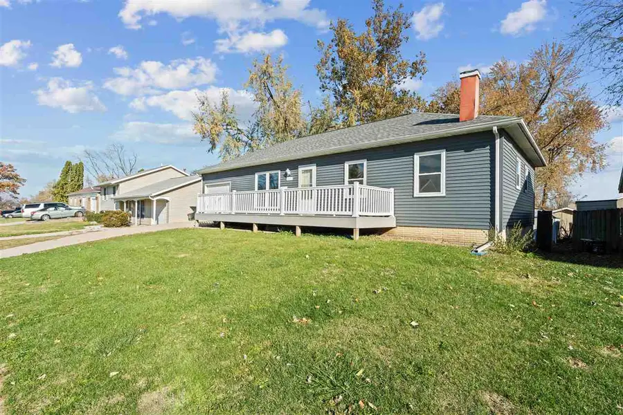 323 SE Norwick Rd SW, Cedar Rapids, IA 52404 - Image #3