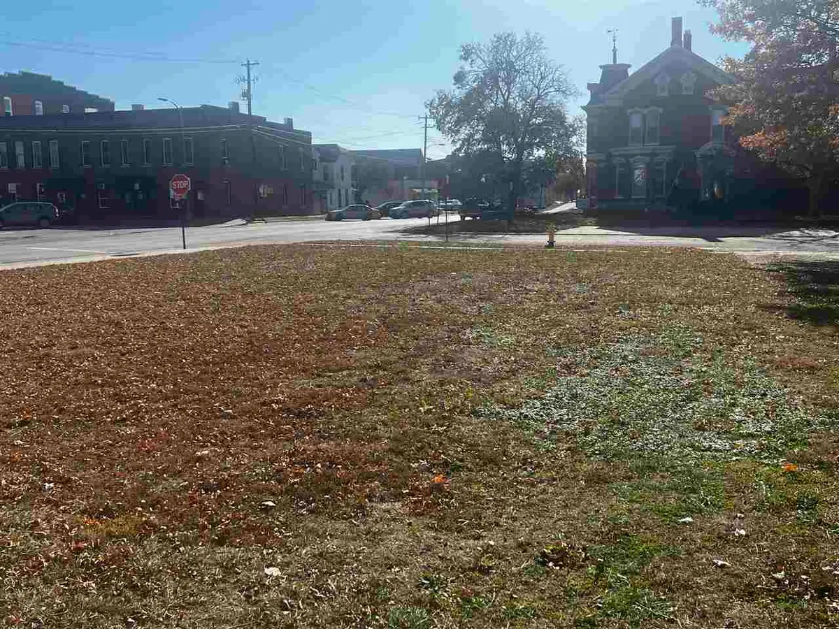 302 W Main St, Washington, IA 52353 - Image #1