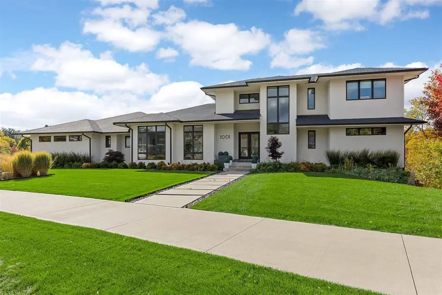 1001 Highland Park Ave, Coralville, IA 52241 - Image #2