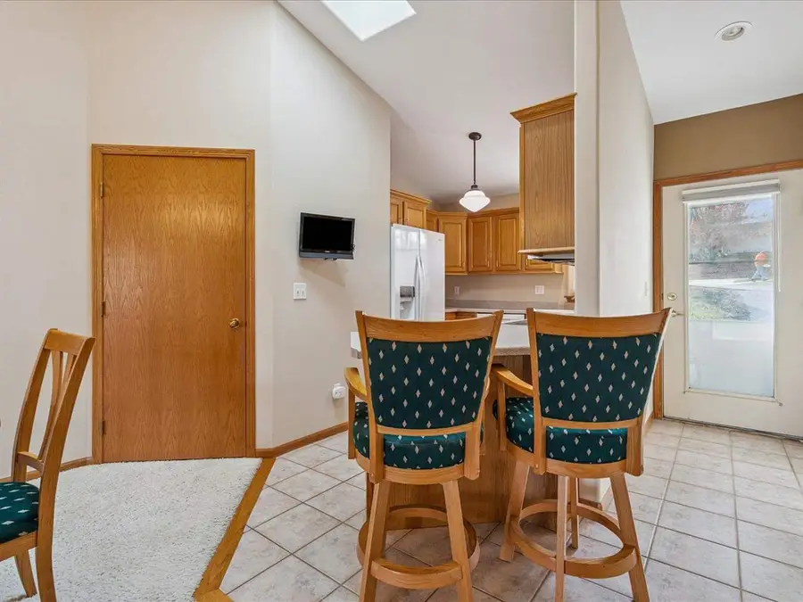 396 Teakwood Ln NE Unit C, Cedar Rapids, IA 52402 - Image #3