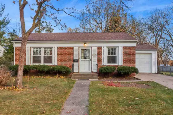 1030 Marcy St, Iowa City, IA 52240