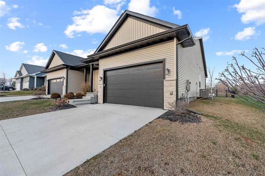 922 Oakland Trail, Solon, IA 52333 - Image #3