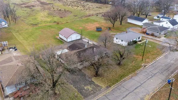 101 South St, Urbana, IA 52345