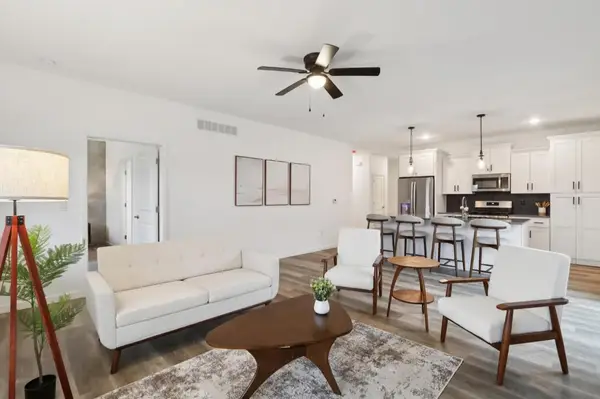 4006 Unbridled Ave, Iowa City, IA 52240