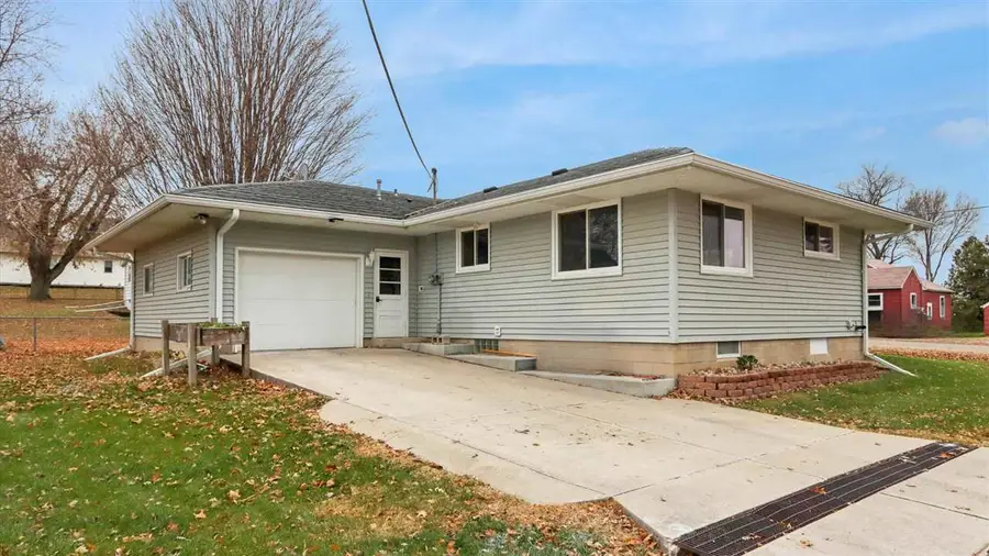 205 E Washington Street, Norway, IA 52318 - Image #2