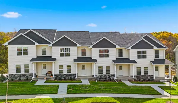 715 E Foster Rd, Iowa City, IA 52245