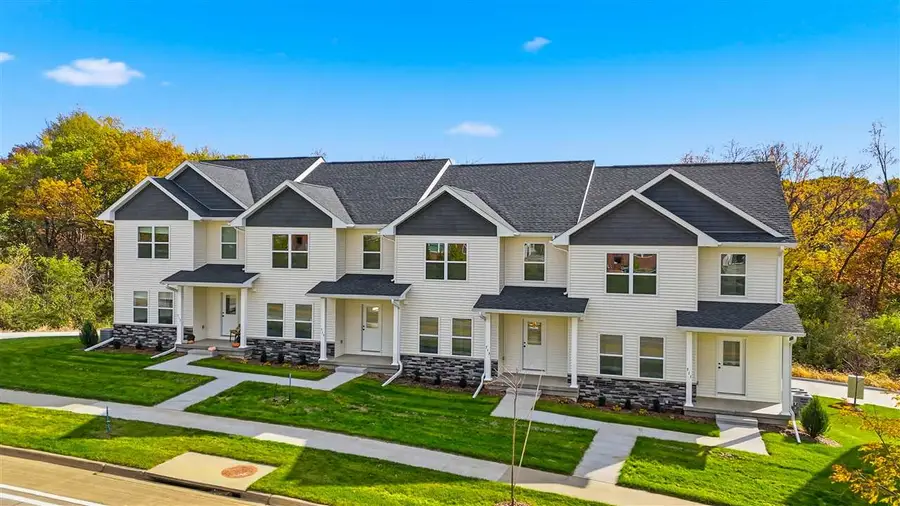 711 E Foster Rd, Iowa City, IA 52245 - Image #2