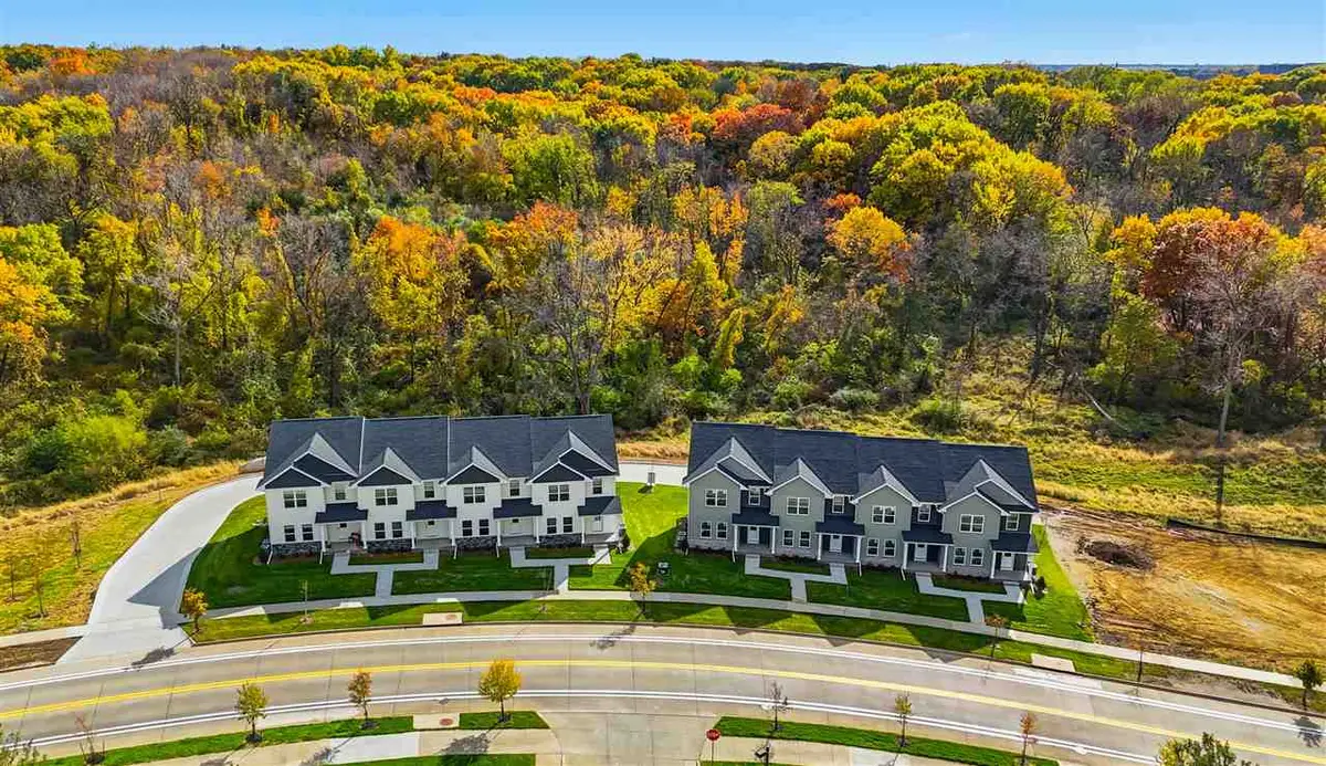 693 E Foster Rd, Iowa City, IA 52245 - Image #1