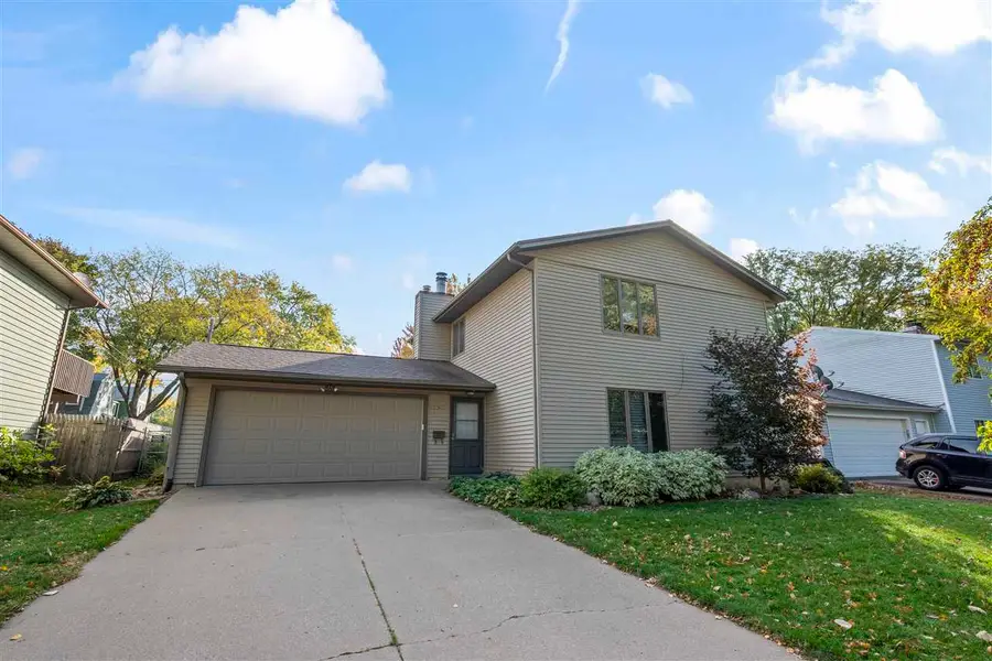 1256 Esther Ct, Iowa City, IA 52240 - Image #2