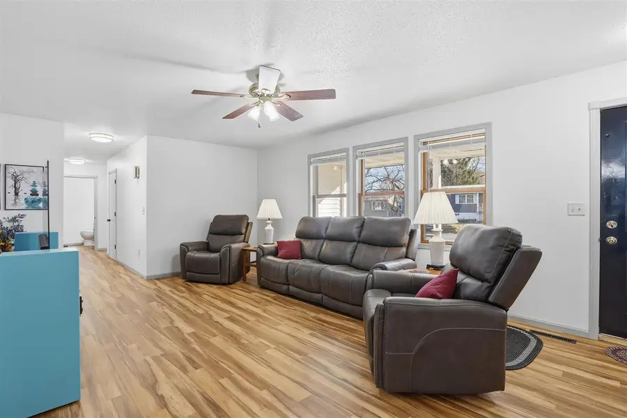 1617 N Iowa, Washington, IA 52353 - Image #2