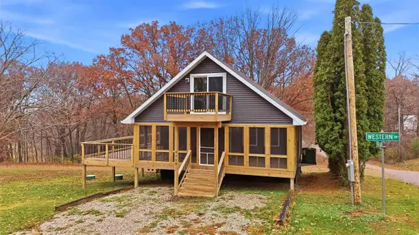 4068 Western Dr, Brooklyn, IA 52211