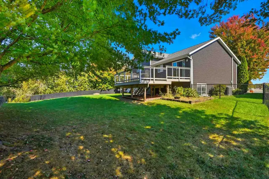 1404 Dickenson Ln, Iowa City, IA 52240 - Image #2