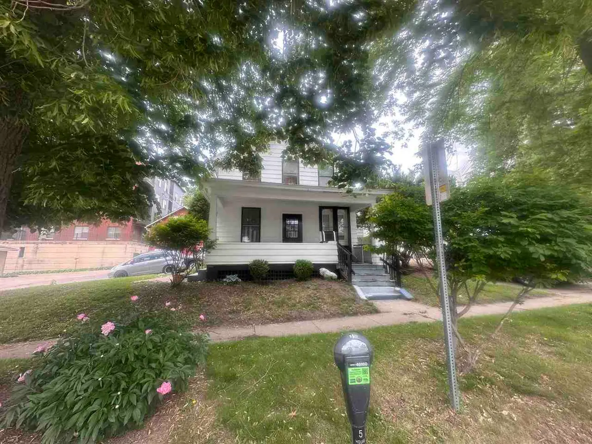 25 N Van Buren, Iowa City, IA 52245 - Image #1