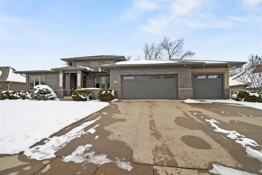 105 Auburn East Ln, Coralville, IA 52241 - Image #2