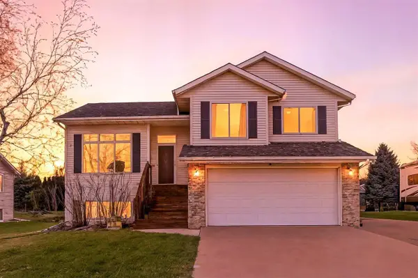 760 Fairview Ln, North Liberty, IA 52317