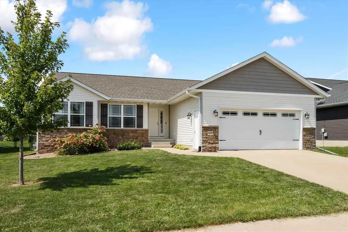 1105 Franklin Dr, North Liberty, IA 52317 - #1