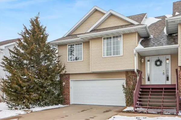 30 Florence Way, North Liberty, IA 52317