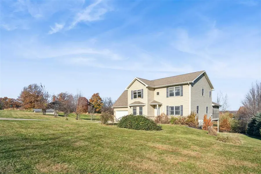 1164 Kyle Dr NE, Iowa City, IA 52240 - Image #3