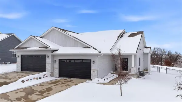 110 Dogwood Ln, Tiffin, IA 52340