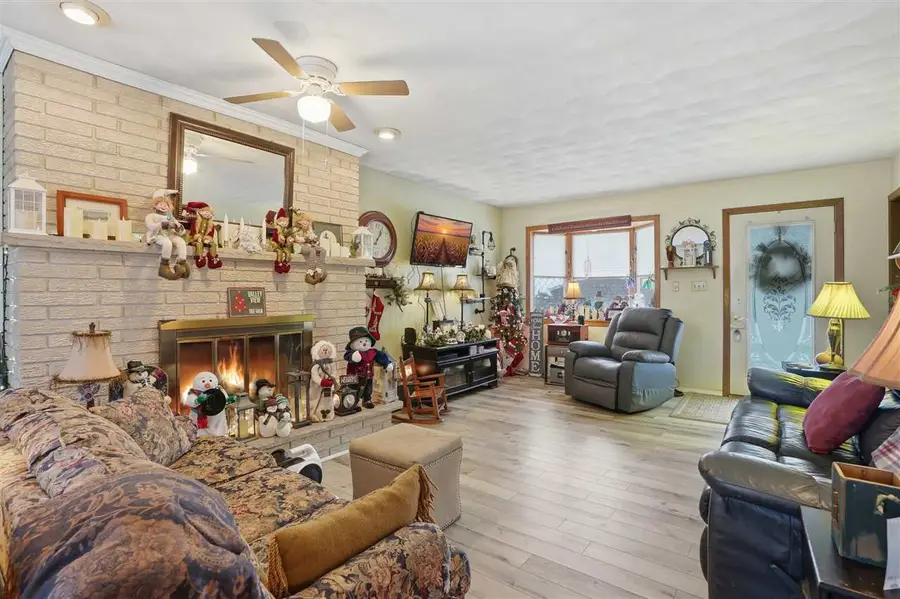 1233 Ridge Rd., Columbus Junction, IA 52738 - Image #3