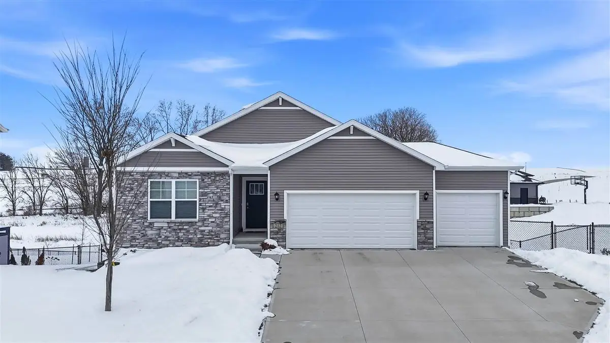 212 Dawson Dr, West Branch, IA 52358 - Image #1