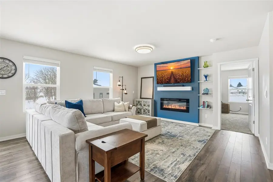 212 Dawson Dr, West Branch, IA 52358 - Image #3