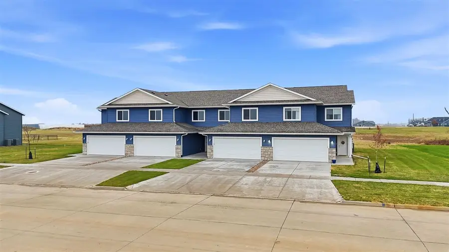 1922 Croell Ave, Tiffin, IA 52340 - Image #2