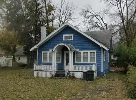 375 SE Meadowbrook Ter, Cedar Rapids, IA 52403