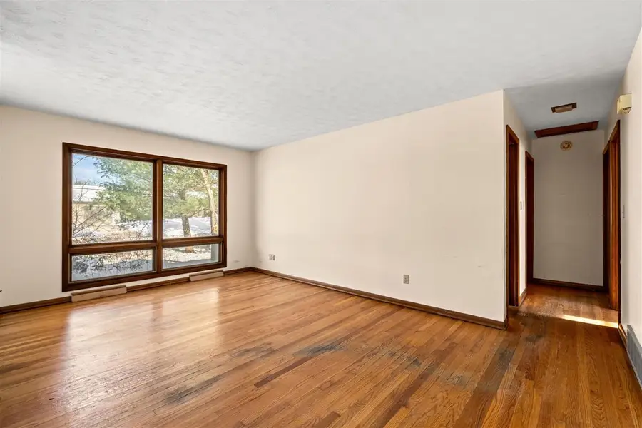 1219 Oakcrest St, Iowa City, IA 52246 - Image #2