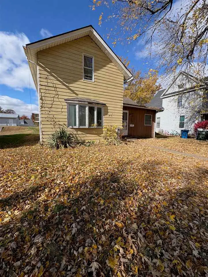 404 Busch St, Muscatine, IA 52761 - Image #2