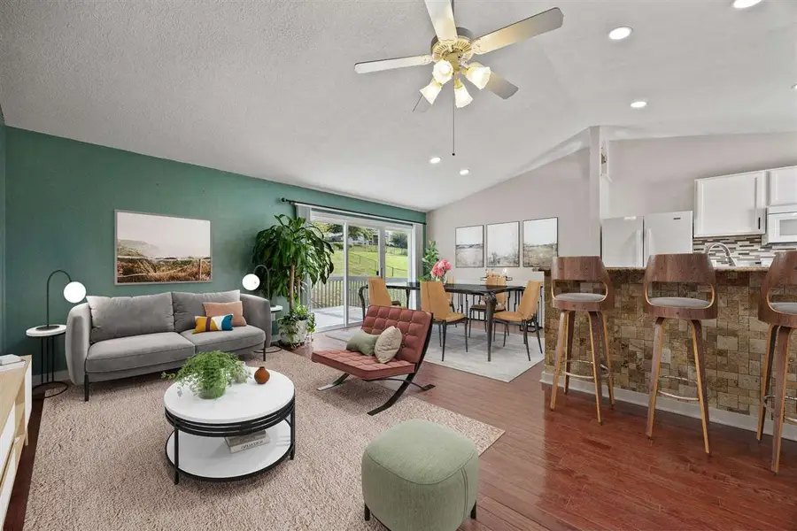 1731 Parkway Dr, Coralville, IA 52241 - Image #3