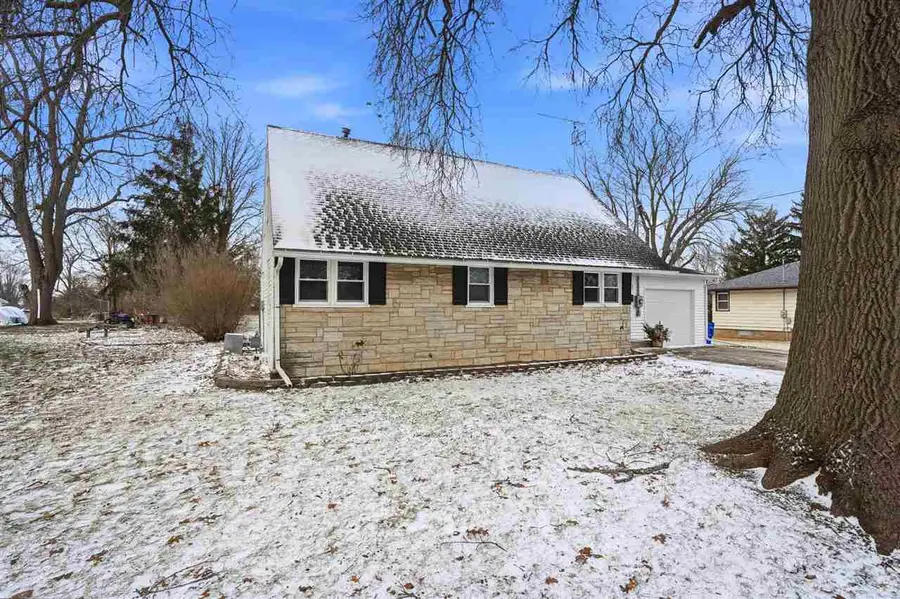 915 N Marion Ave, Washington, IA 52353 - Image #2