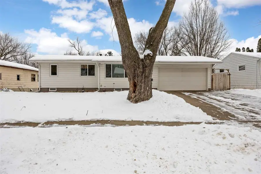 1212 Tracy Lane, Iowa City, IA 52240 - Image #2