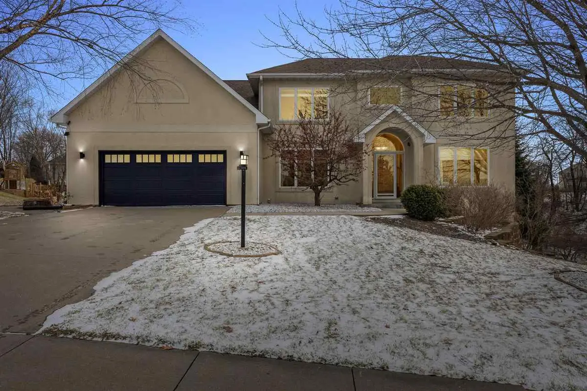 2265 Shropshire Cir, Coralville, IA 52241 - Image #1