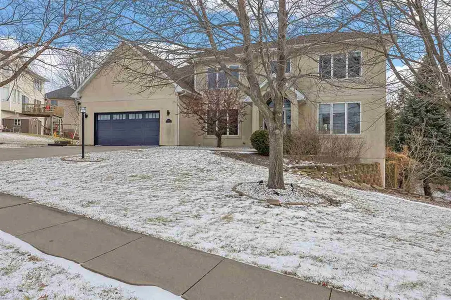 2265 Shropshire Cir, Coralville, IA 52241 - Image #3