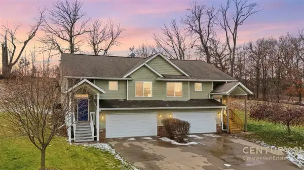 295 Hickory Ct, Tiffin, IA 52340