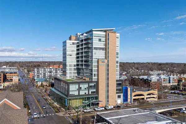 404 E College St, Iowa City, IA 52240