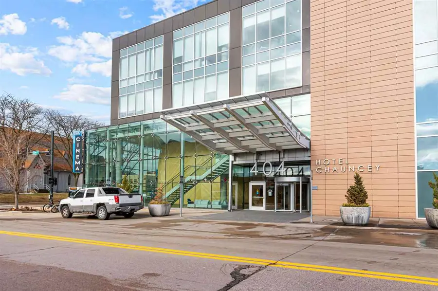 404 E College St, Iowa City, IA 52240 - Image #3