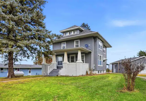 688 Fremont, Millersburg, IA 52308