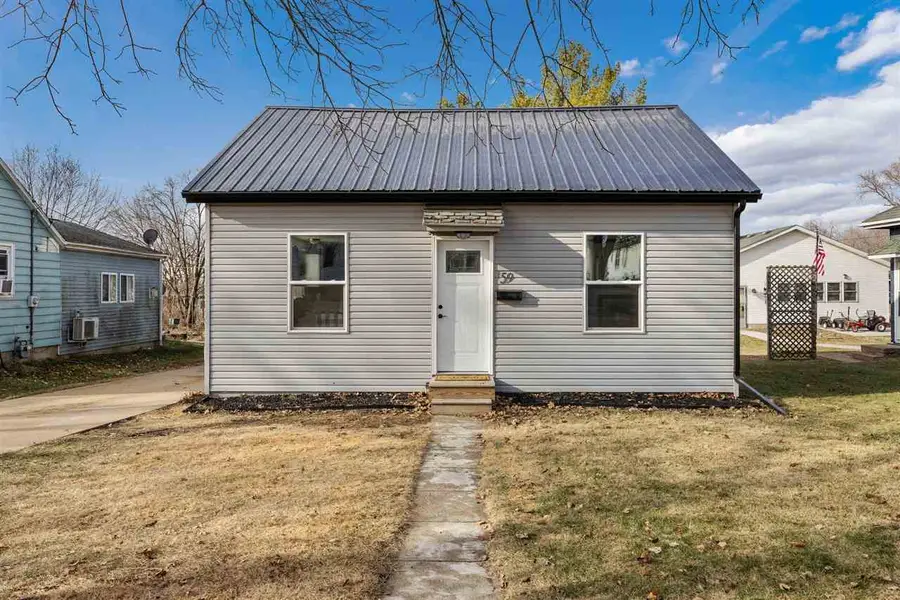 59 Walnut St, Tipton, IA 52772 - Image #2