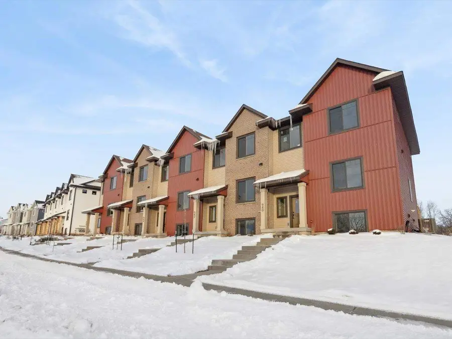 942 Dubs Dr, Iowa City, IA 52246 - #3