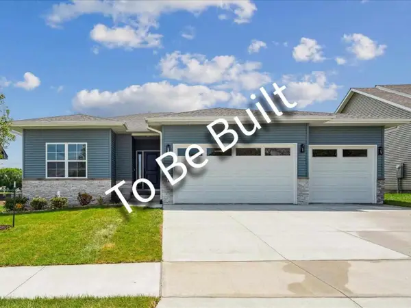 1268 Sand Prairie Dr, Iowa City, IA 52240